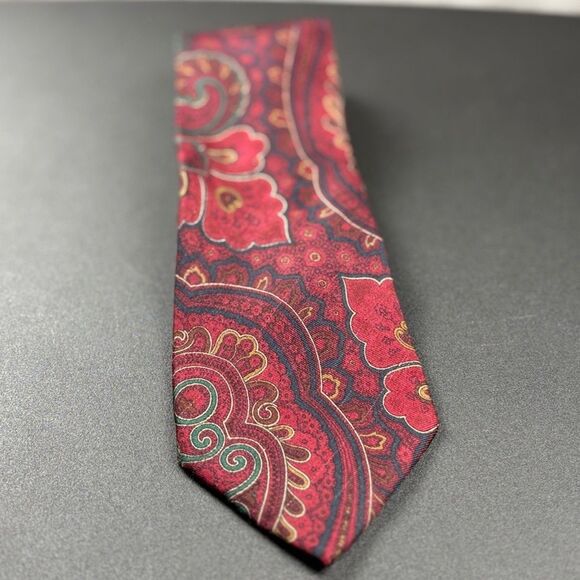 Kenneth Gordon Other - Vintage Kenneth Gordon New Orleans Silk Paisley Tie Burgundy Green Hand Sewn USA